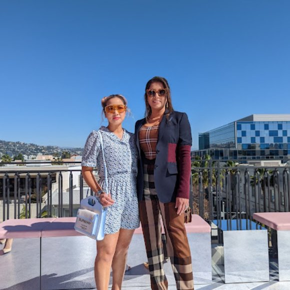 Meet your Posher, Carrie - Picture 2 of 7